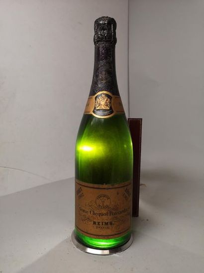 1 bottle CHAMPAGNE Vve. CLICQUOT PONSARDIN...