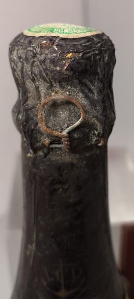 1 bottle CHAMPAGNE Vve. CLICQUOT PONSARDIN...