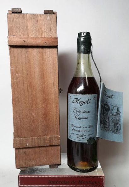 1 bottle COGNAC VERY OLD - MEDIUM. Wooden...