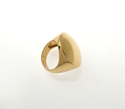 CARTIER, 1999. Yellow gold ball ring 750...