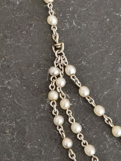 Delicate young girl's drapery necklace in...