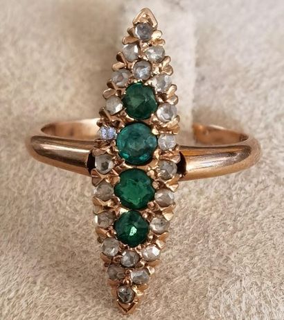 RING made of gold alloy, low-cut (375 mm),...