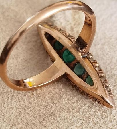 RING made of gold alloy, low-cut (375 mm),...