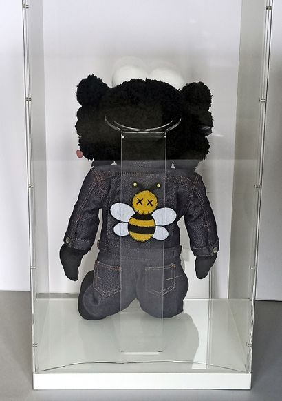 KAWS (1974) x DIOR

BFF companion (black...