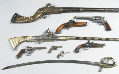 Fusil afghan à silex, très fort canon octogonal;...