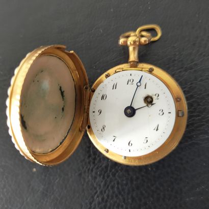 ANONYME
Montre de col à coq en or 18K (750...