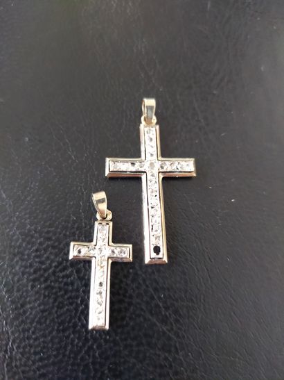 Lot en or gris 18k (750e) et platine, composé...