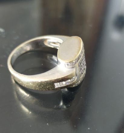 Bague chevalière en or 18k (750e) rhodié,...