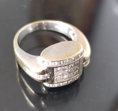 Bague chevalière en or 18k (750e) rhodié,...