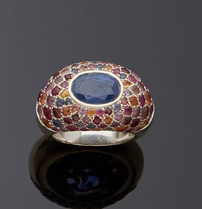 Bague boule en or gris 18k (750e), ornée...