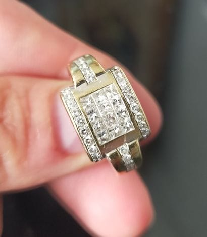 Bague chevalière en or 18k (750e) rhodié,...