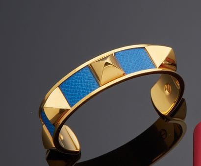 HERMÈS
Bracelet modèle MEDOR en plaqué or...