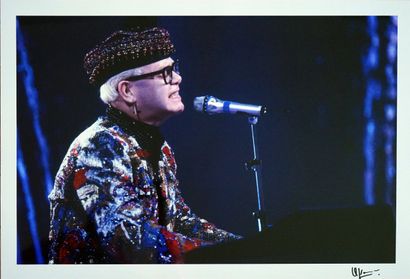 Elton John
 
Tirage sur papier argentique,...