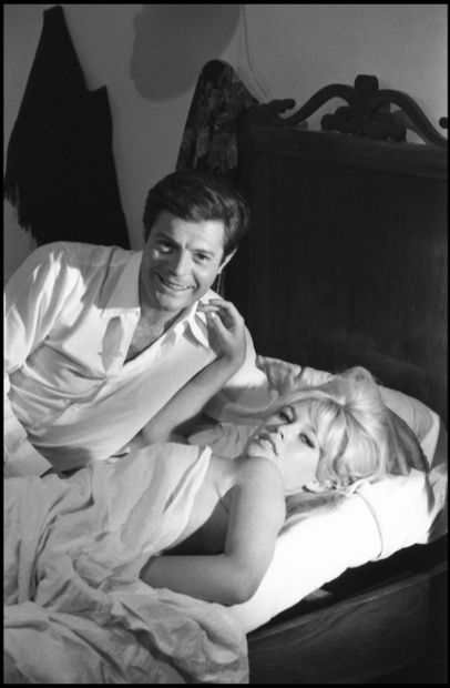 Marcello Mastroianni et Brigitte Bardot
...