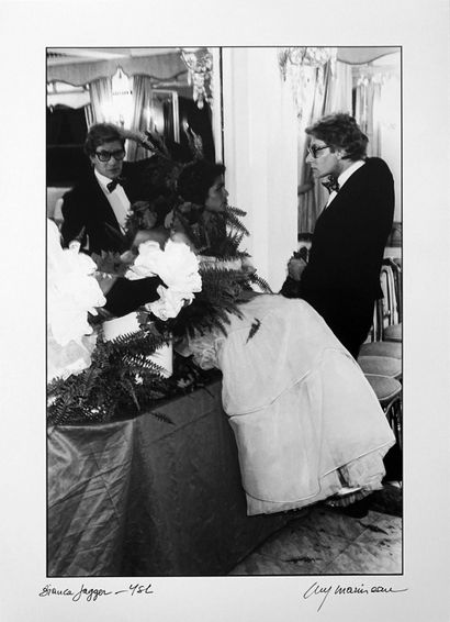 Yves Saint Laurent et Bianca Jagger
 
Tirage...