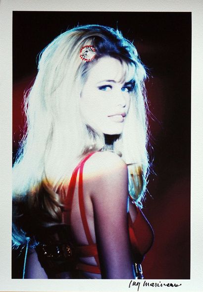 Claudia Schiffer Collection Versace 1991
Tirage...