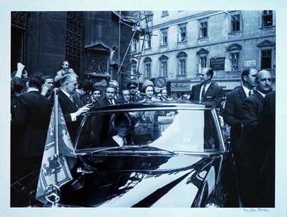 Queen Elizabeth
Silver gelatin print, 36.5...