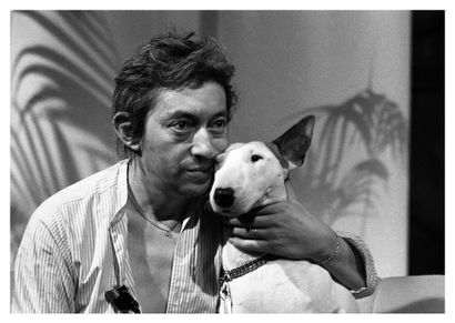 Serge Gainsbourg et son chien Bull Terrier...