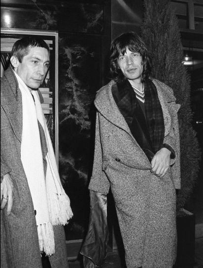 Mick Jagger et Charlie Watts Paris rue Ponthieu...