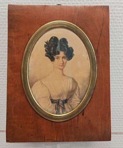 Ecole française du XIXe siècle
Elégante en...