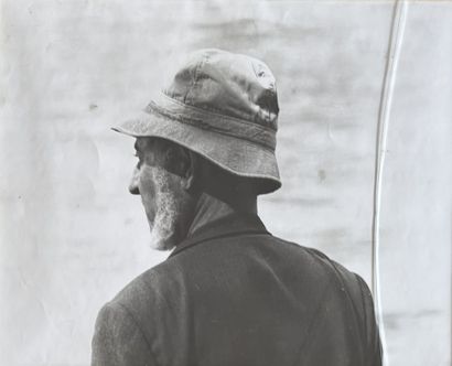 ECOLE MODERNE
Portrait d'homme
Tirage argentique
27...