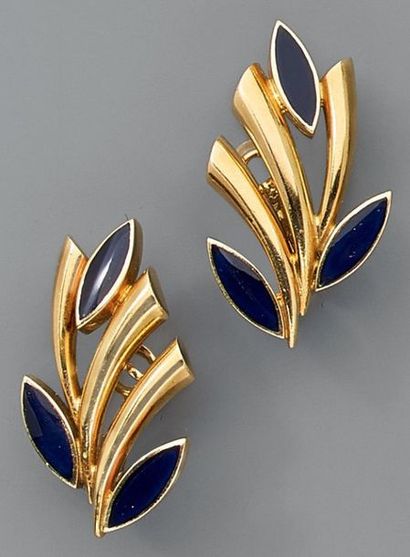 Paire de clips d'oreilles en or jaune (750)...