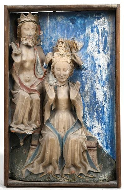 Relief en albâtre: Couronnement de la Vierge.
(accidents...