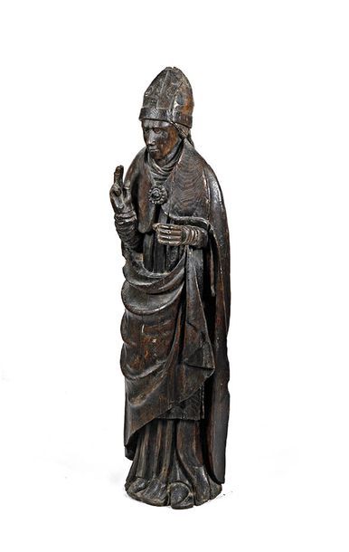 Sculpture en chêne patiné: Evêque bénissant...