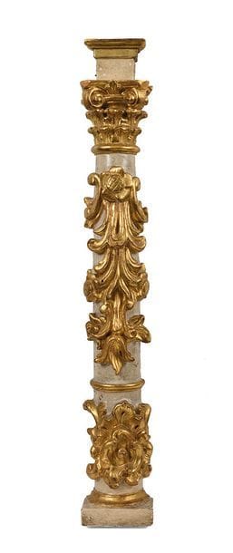 Elément de colonne d'église en bois sculpté...