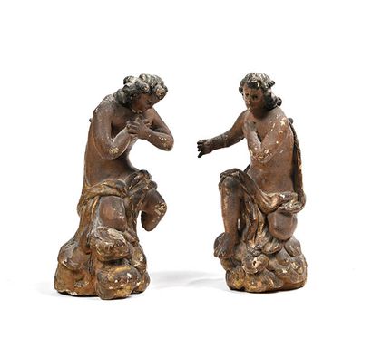 Paire de sculptures en bois polychrome: Anges...