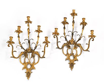 Paire d'appliques en bronze doré à cinq lumières...