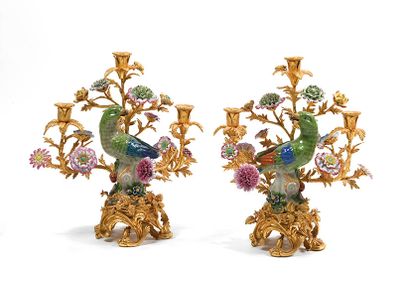 Paire de candélabres à trois lumières en...