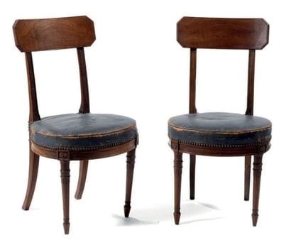Paire de chaises en acajou et placage d'acajou,...
