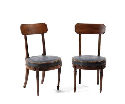 Paire de chaises en acajou et placage d'acajou,...