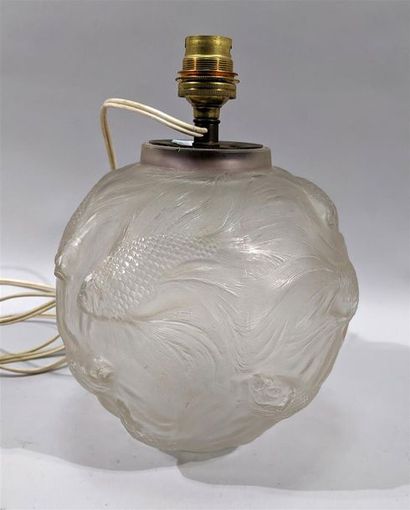 LALIQUE - Vase ovoïde à col droit monté en...