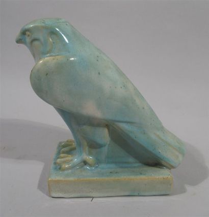 Faucon en terre cuite vernissé bleu à décor...