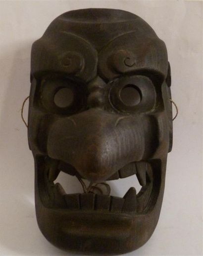 Masque de théâtre de GIKAKU en bois sculpté...