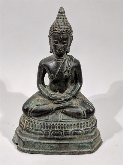 Statuette de Bouddha en bronze assis en padmasana...