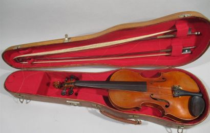 Violon 3/4, la table en érable et le fond...