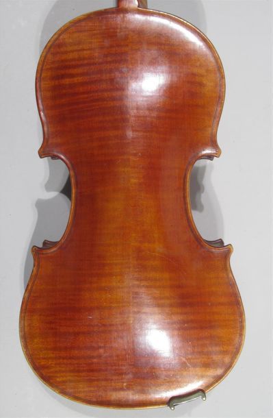 JENNY BAILLY - Violon 3/4, la table en épicéa...