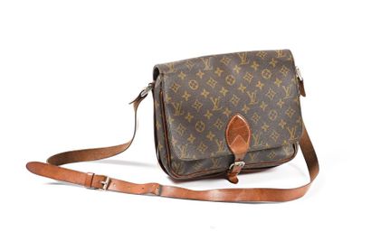 LOUIS VUITTON - Sac « Cartouchière » vintage...