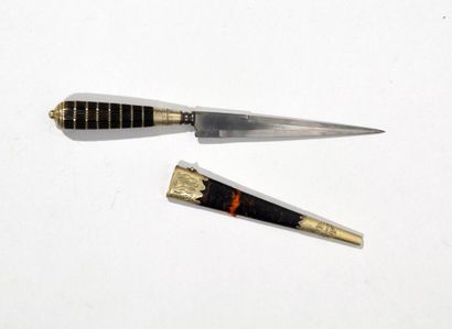 STYLET CORSE dit VENDETTA. Poignée en ébène...