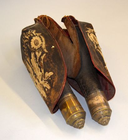 Paire d'étuis à pistolets en cuir noir à...