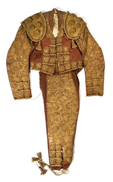 [TAUROMACHIE]

Habit de lumières de torero...