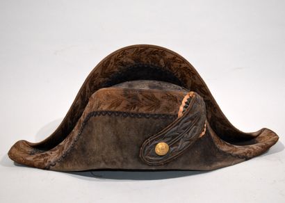 CHAPEAU BICORNE D'OFFICIER, SECOND EMPIRE.

Chapeau...