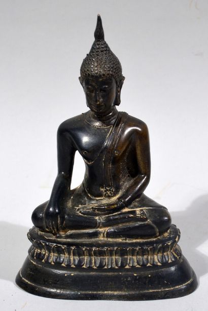 THAILAND, 20th century.

Hollow bronze Buddha...