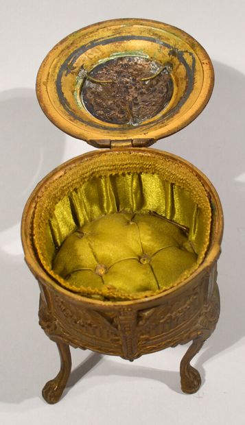 Jewelry box in composition with golden patina...