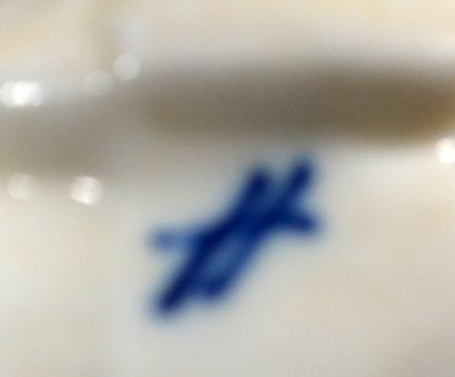 Small porcelain planter in the Meissen taste...