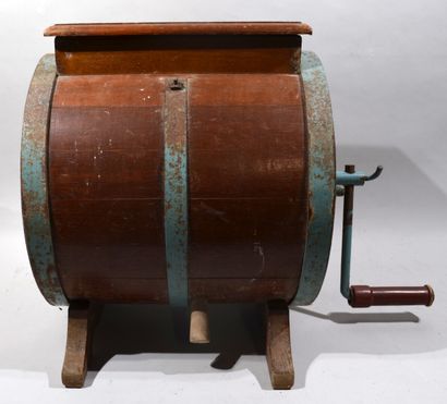 SIMON FRERES CHERBOURG. 

Wooden butter churn...