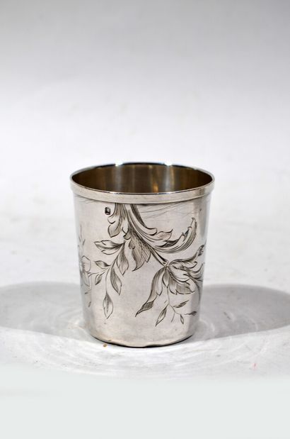 Solid silver straight TIMBALE with chased...